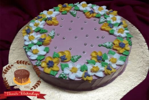 Vanila Flavour Birthday Cake
