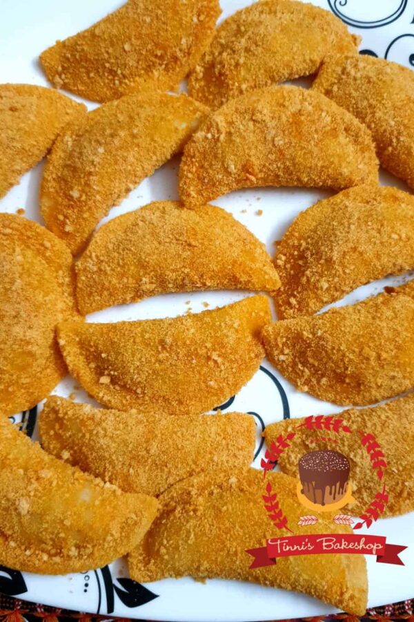 ফ্রােজেন চিকেন হাফ মুন পাই
