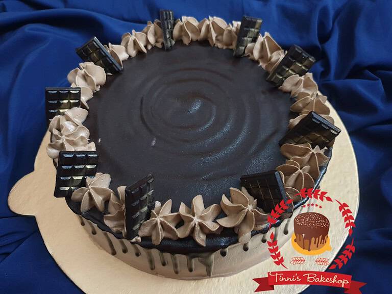 চকলেট কেক ডিজাইন ১০ — Tinnis Bakeshop — Tinnis Bakeshop