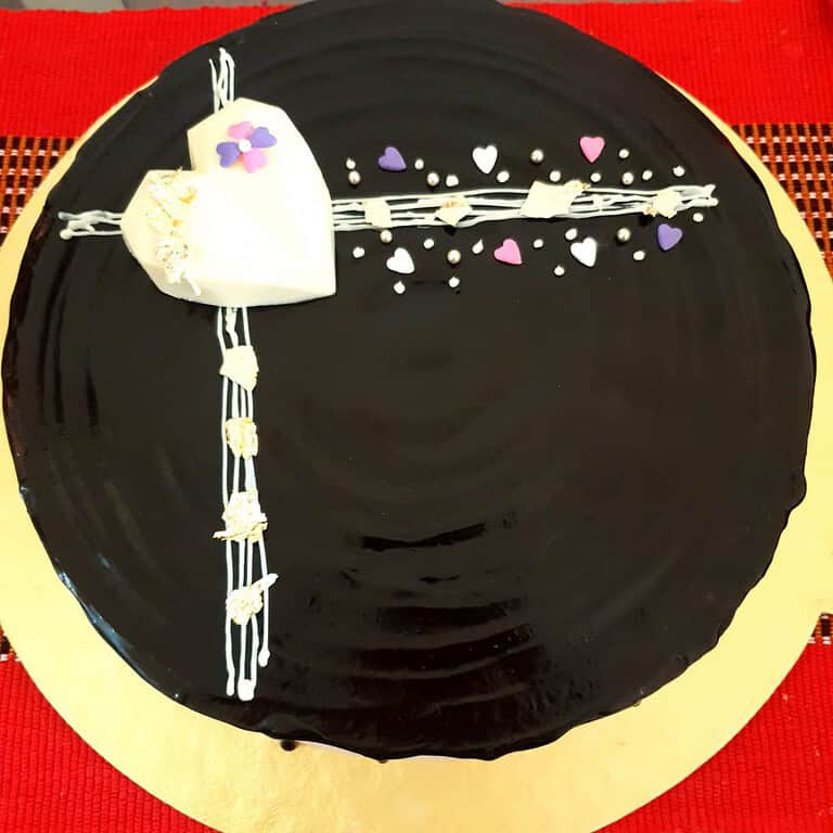 চকলেট কেক ডিজাইন ১৯ — Tinnis Bakeshop — Tinnis Bakeshop
