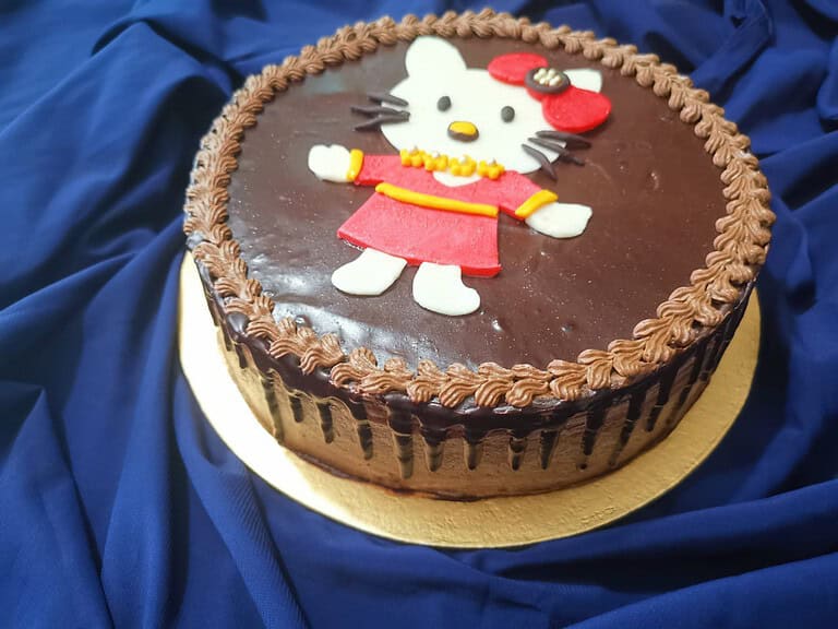 চকলেট কেক ডিজাইন ২২ — Tinnis Bakeshop — Tinnis Bakeshop