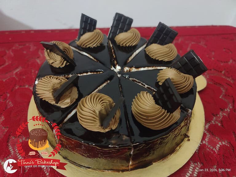 চকলেট কেক ডিজাইন ৪ — Tinnis Bakeshop — Tinnis Bakeshop