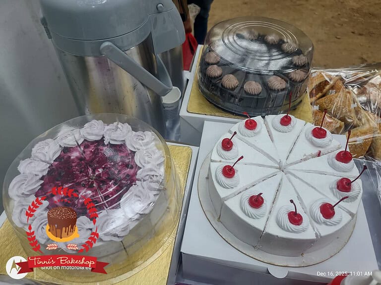 ভ্যানিলা কেক ডিজাইন ৩৫ — Tinnis Bakeshop — Tinnis Bakeshop