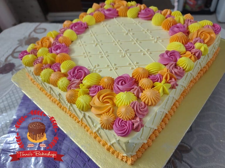 ভ্যানিলা কেক ডিজাইন ৪০ — Tinnis Bakeshop — Tinnis Bakeshop
